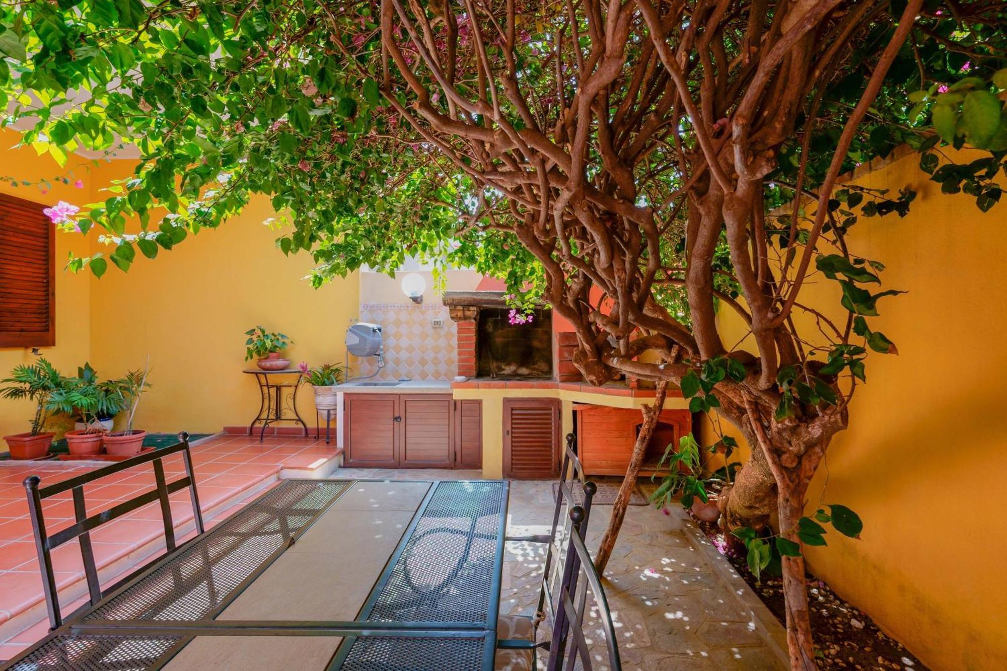 Il Piccolo Giardino Rooms & Breakfast Вилласимиус Экстерьер фото